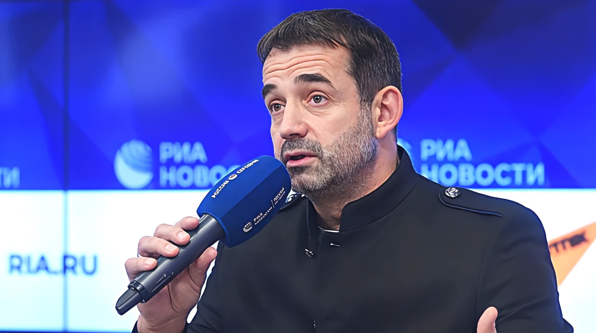Певцов: Изменения в Конституции РФ скажутся на содержании кино и пропаганде традиционных ценностей